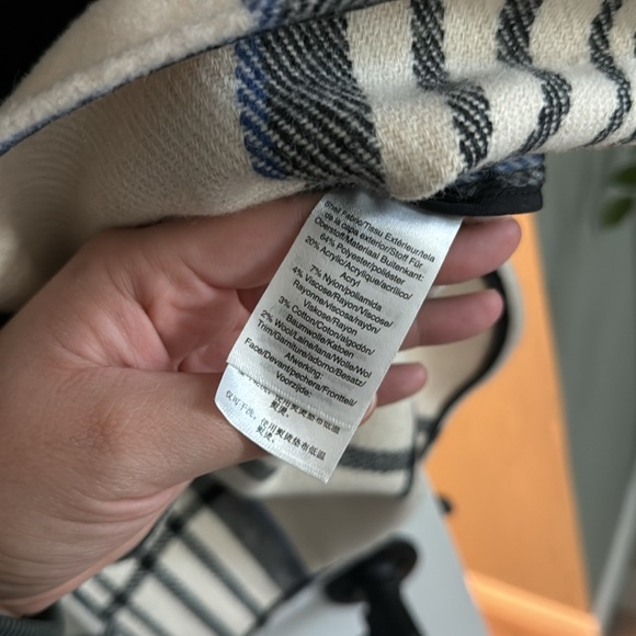 DKNY ONG LIGHT JACKET WITH POCKETS - Picture 6 of 6